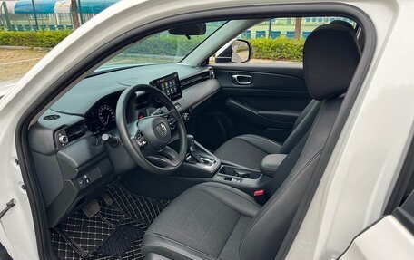 Honda Vezel, 2024 год, 1 580 000 рублей, 11 фотография