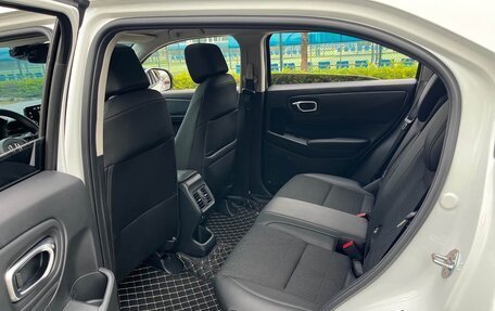 Honda Vezel, 2024 год, 1 580 000 рублей, 19 фотография