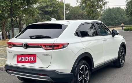 Honda Vezel, 2024 год, 1 580 000 рублей, 7 фотография