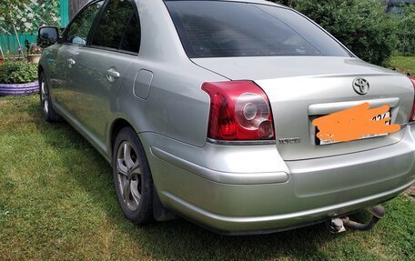 Toyota Avensis III рестайлинг, 2006 год, 750 000 рублей, 2 фотография