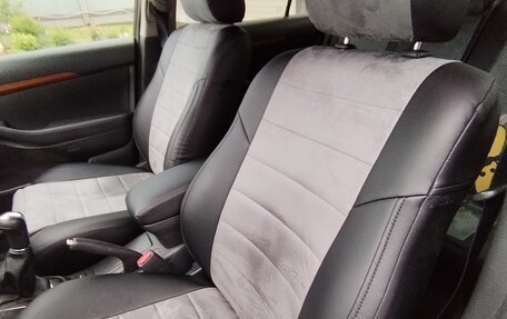 Toyota Avensis III рестайлинг, 2006 год, 750 000 рублей, 6 фотография