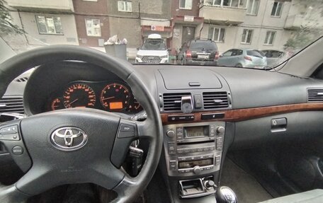Toyota Avensis III рестайлинг, 2006 год, 750 000 рублей, 8 фотография