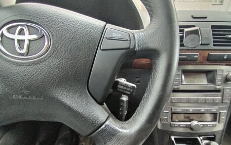 Toyota Avensis III рестайлинг, 2006 год, 750 000 рублей, 9 фотография