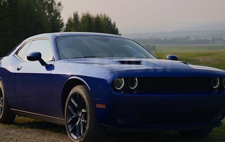 Dodge Challenger III рестайлинг 2, 2021 год, 4 650 000 рублей, 1 фотография