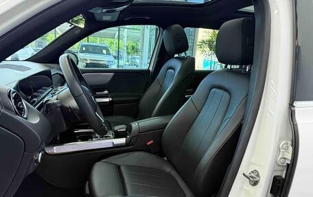 Mercedes-Benz GLB, 2021 год, 2 300 000 рублей, 2 фотография