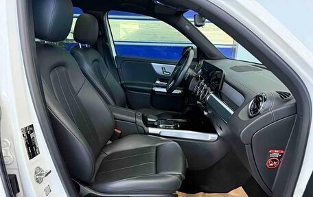 Mercedes-Benz GLB, 2021 год, 2 300 000 рублей, 8 фотография