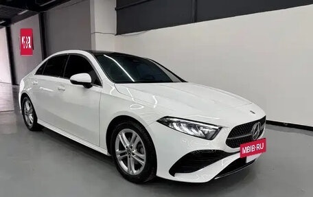 Mercedes-Benz A-Класс, 2023 год, 2 180 000 рублей, 3 фотография
