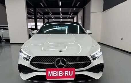 Mercedes-Benz A-Класс, 2023 год, 2 180 000 рублей, 2 фотография