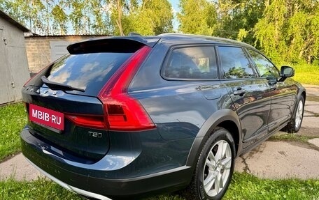 Volvo V90 Cross Country I рестайлинг, 2017 год, 2 250 000 рублей, 9 фотография