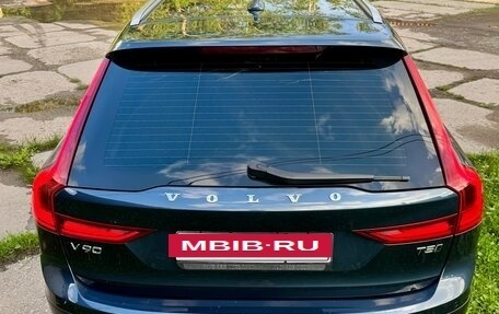 Volvo V90 Cross Country I рестайлинг, 2017 год, 2 250 000 рублей, 10 фотография
