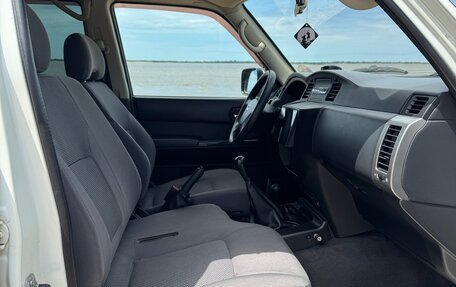 Nissan Patrol, 2012 год, 4 500 000 рублей, 27 фотография