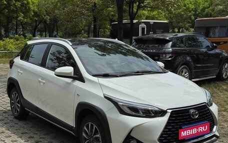 Toyota Yaris XP150 рестайлинг, 2022 год, 1 360 000 рублей, 3 фотография