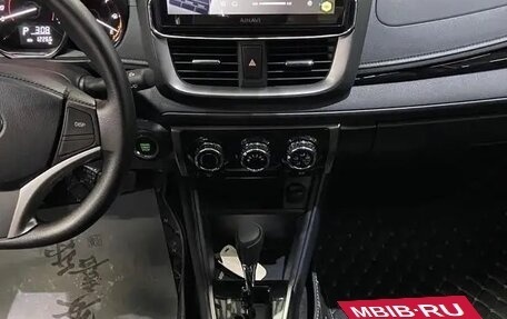 Toyota Yaris XP150 рестайлинг, 2023 год, 1 200 000 рублей, 5 фотография