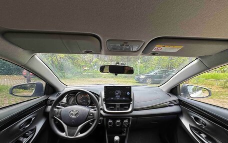 Toyota Yaris XP150 рестайлинг, 2022 год, 1 360 000 рублей, 9 фотография