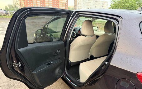 Toyota Vitz, 2013 год, 730 000 рублей, 27 фотография