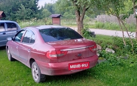 Renault Megane II, 2001 год, 175 000 рублей, 2 фотография