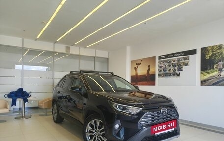 Toyota RAV4, 2021 год, 3 280 000 рублей, 3 фотография
