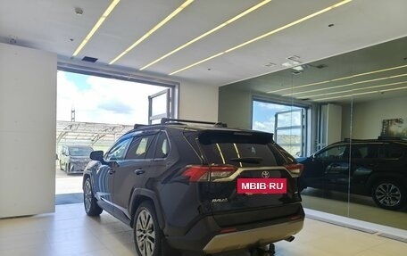 Toyota RAV4, 2021 год, 3 280 000 рублей, 6 фотография