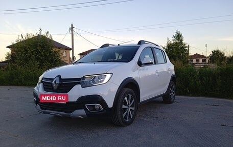 Renault Sandero II рестайлинг, 2018 год, 1 050 000 рублей, 2 фотография