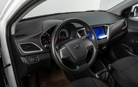 Hyundai Solaris II рестайлинг, 2017 год, 699 000 рублей, 9 фотография