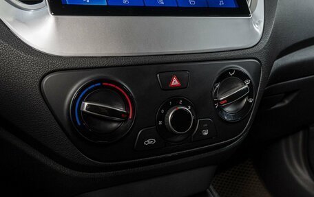 Hyundai Solaris II рестайлинг, 2017 год, 699 000 рублей, 19 фотография