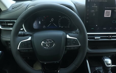 Toyota Highlander, 2026 год, 5 365 000 рублей, 13 фотография