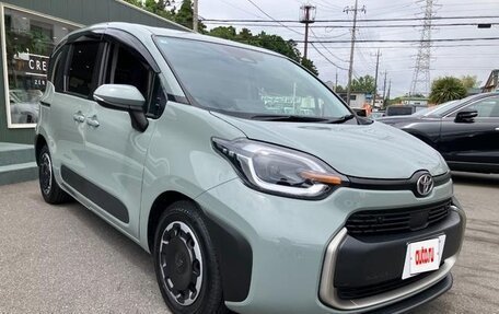 Toyota Sienta, 2022 год, 1 050 100 рублей, 11 фотография