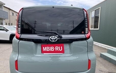 Toyota Sienta, 2022 год, 1 050 100 рублей, 6 фотография