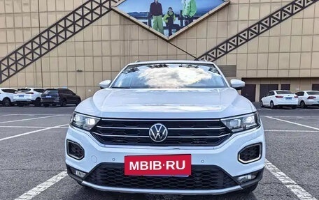 Volkswagen T-Roc I, 2022 год, 1 490 028 рублей, 2 фотография
