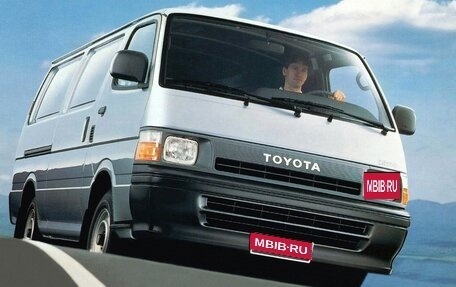 Toyota HiAce H100, 2002 год, 595 000 рублей, 1 фотография