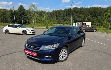 Honda Accord IX рестайлинг, 2013 год, 1 550 000 рублей, 2 фотография