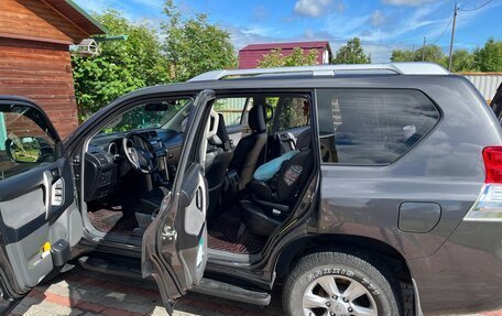 Toyota Land Cruiser Prado 150 рестайлинг 2, 2012 год, 2 900 000 рублей, 5 фотография