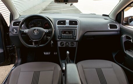Volkswagen Polo VI (EU Market), 2016 год, 855 000 рублей, 15 фотография