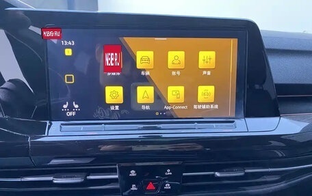 Volkswagen Golf VIII, 2022 год, 1 340 000 рублей, 11 фотография