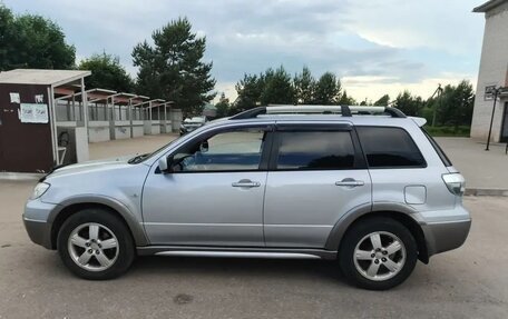 Mitsubishi Outlander III рестайлинг 3, 2005 год, 630 000 рублей, 3 фотография