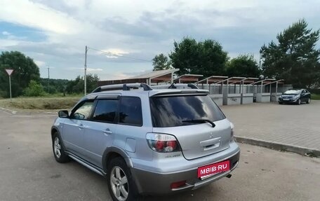 Mitsubishi Outlander III рестайлинг 3, 2005 год, 630 000 рублей, 4 фотография