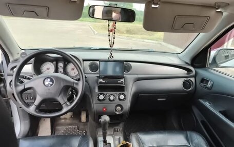 Mitsubishi Outlander III рестайлинг 3, 2005 год, 630 000 рублей, 11 фотография