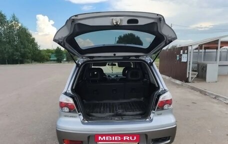 Mitsubishi Outlander III рестайлинг 3, 2005 год, 630 000 рублей, 12 фотография