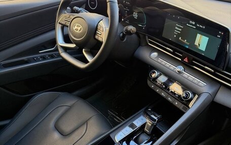Hyundai Elantra, 2023 год, 2 100 000 рублей, 12 фотография