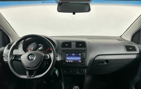 Volkswagen Polo VI (EU Market), 2017 год, 865 000 рублей, 15 фотография
