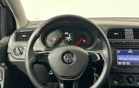 Volkswagen Polo VI (EU Market), 2017 год, 865 000 рублей, 13 фотография