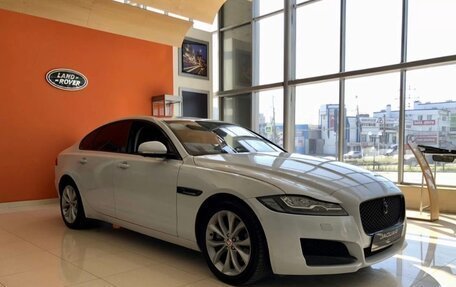 Jaguar XF II, 2017 год, 2 350 000 рублей, 1 фотография