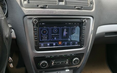 Skoda Octavia, 2010 год, 745 000 рублей, 18 фотография