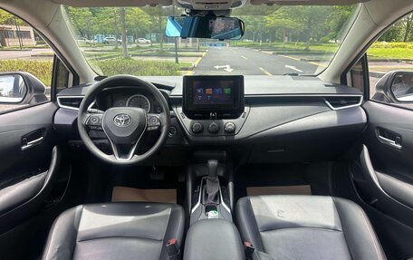 Toyota Corolla, 2022 год, 1 350 000 рублей, 8 фотография