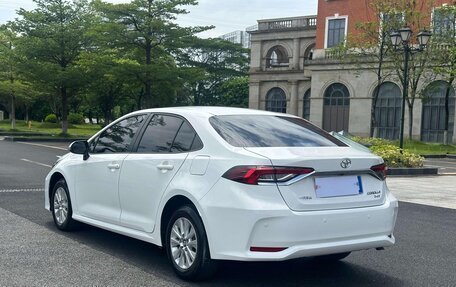Toyota Corolla, 2022 год, 1 350 000 рублей, 3 фотография