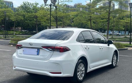 Toyota Corolla, 2022 год, 1 350 000 рублей, 5 фотография