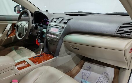Toyota Camry, 2011 год, 1 500 000 рублей, 14 фотография