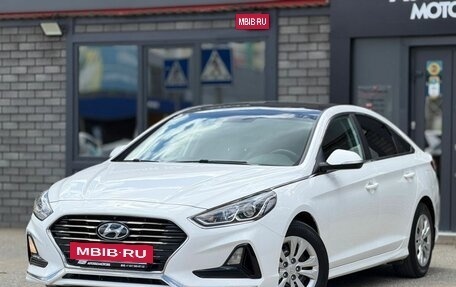 Hyundai Sonata VII, 2019 год, 1 860 000 рублей, 3 фотография