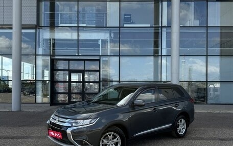 Mitsubishi Outlander III рестайлинг 3, 2017 год, 1 890 000 рублей, 1 фотография