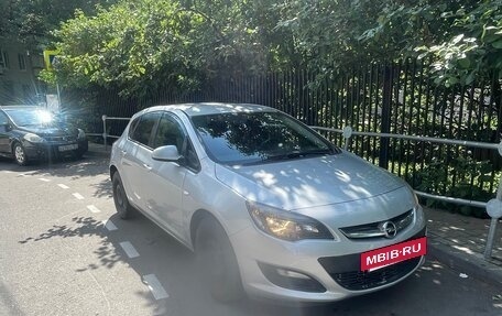 Opel Astra J, 2013 год, 720 000 рублей, 2 фотография